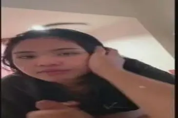 Ceweknya Cantik Penurut